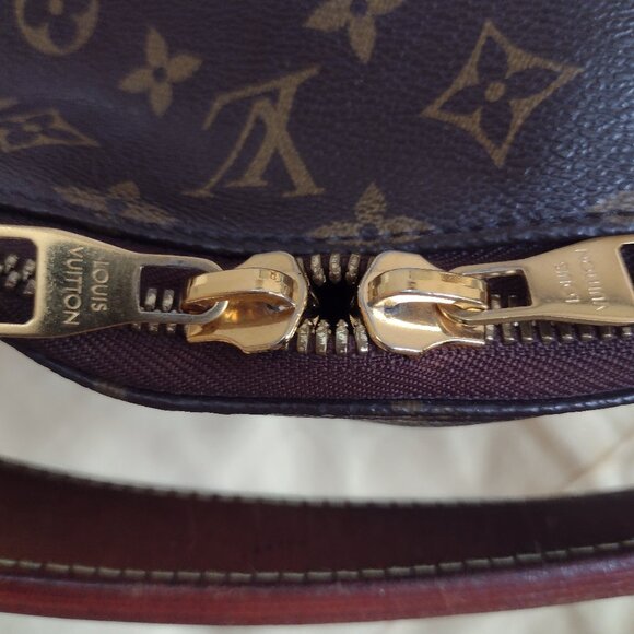 💯% Authentic Louis Vuitton Sully🌹♥️ - Picture 5 of 15